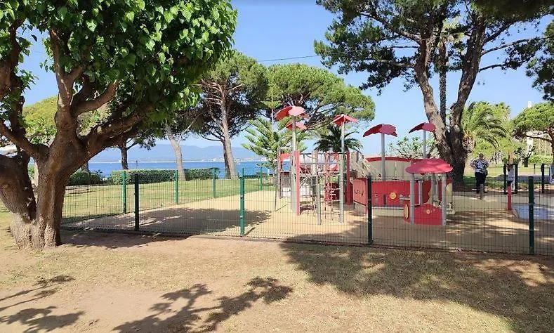 Apartament Appart 3 Pieces Centre-Ville St-Raphael - Pres Zone Pietonne - 500M Des Plages Saint-Raphaël Francja